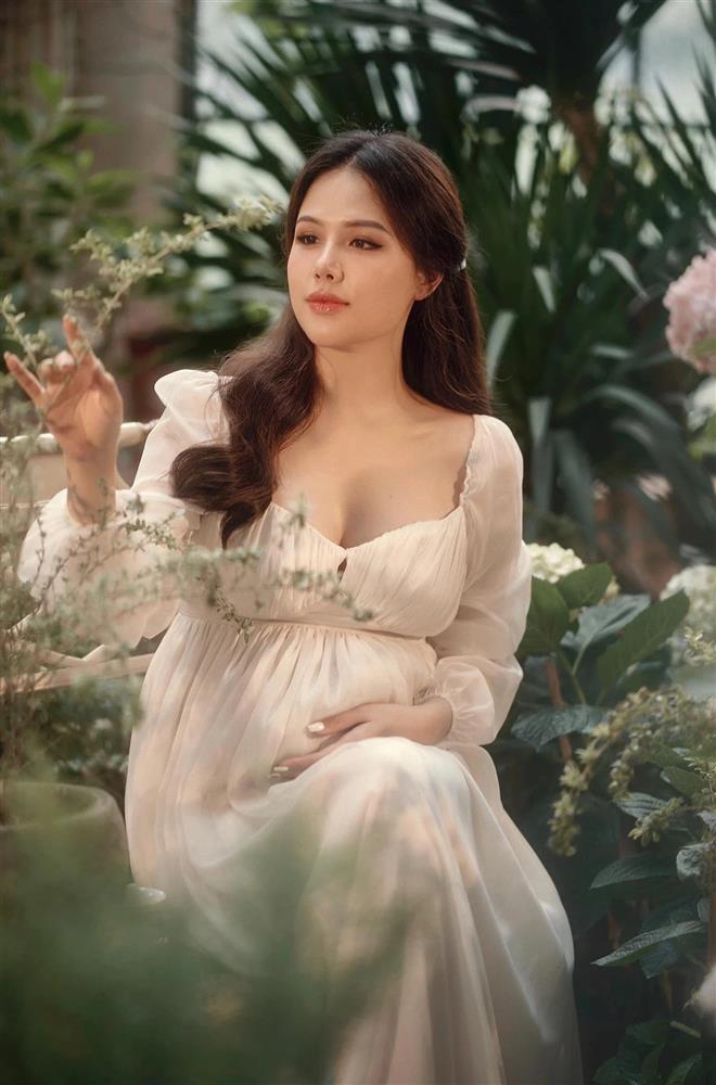 Phanh Lee quyến rũ đỉnh chóp dù đang ở tháng cuối thai kỳ-6