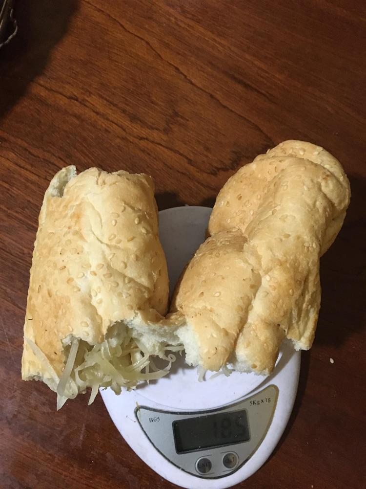 Hãng bánh mì nổi tiếng Thái Nguyên bị bóc phốt treo đầu dê, bán thịt chó-3