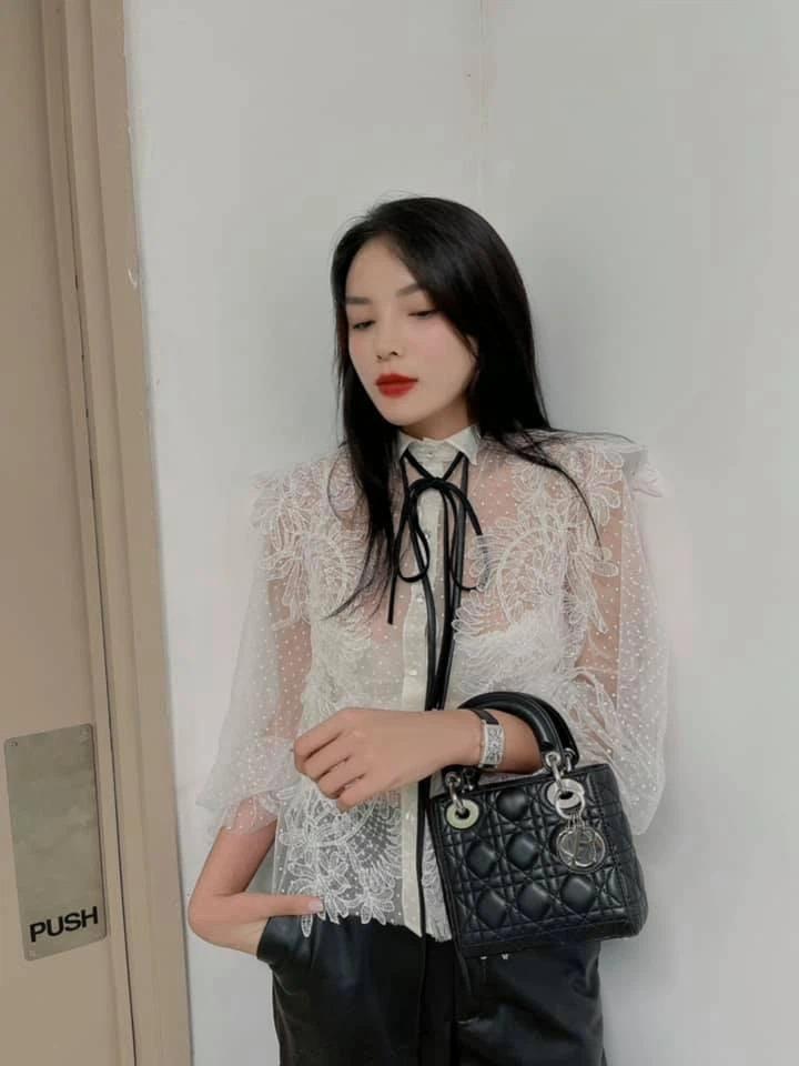 Kỳ Duyên chi 250 triệu sắm đồ hiệu, cạnh tranh Ngọc Trinh ngôi nữ hoàng đập hộp-1