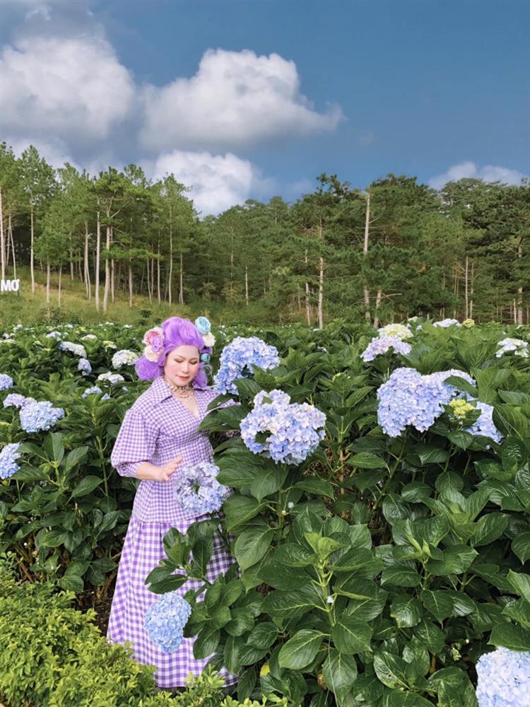 Đã mắt bộ ảnh gia đình lộng lẫy trong trang phục quý tộc bên cẩm tú cầu-10