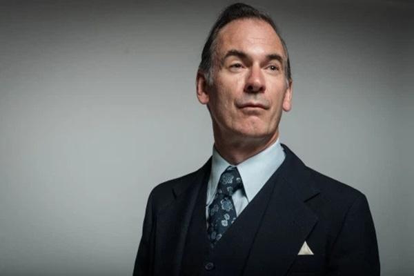 Hết trật mắt cá chân lại Covid-19, trễ hẹn đến 3 năm vẫn chưa thấy 007-2