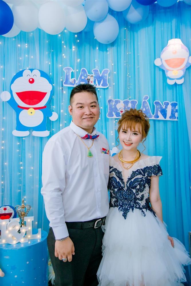 U mê Doraemon, cô dâu 9x được mẹ chồng tặng nguyên bộ trang sức hình mèo máy-2