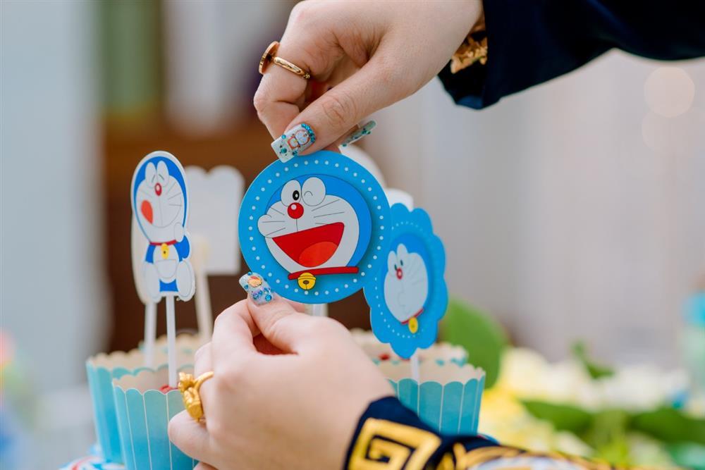 U mê Doraemon, cô dâu 9x được mẹ chồng tặng nguyên bộ trang sức hình mèo máy-10