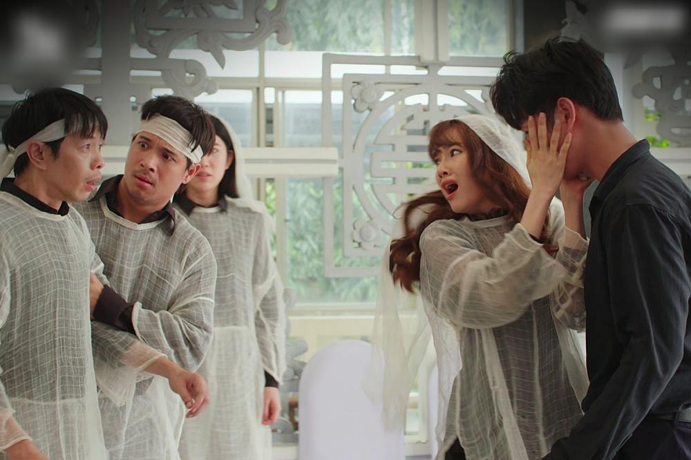 Cây Táo Nở Hoa tập 2: Đám tang bố, Nhã Phương kéo bạn đến làm lố-15