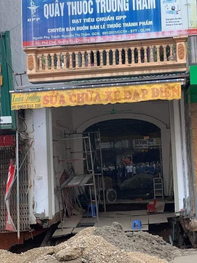 Cận cảnh hố tử thần ở Hà Nội sâu 5m nuốt chửng giàn khoan giếng-7