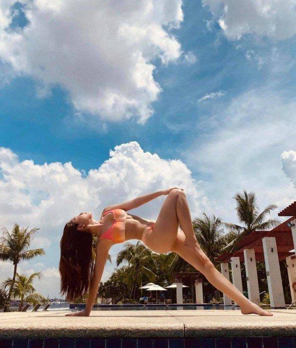 Bảo Anh - Chi Pu - Hà Hồ tập yoga mọi lúc mọi nơi để giữ body đẹp như tạc-16