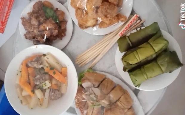 Mâm cỗ cưới 1 triệu lèo tèo vài món bình dân nhìn chẳng buồn gắp!-1
