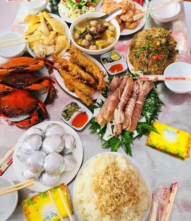 Mâm cỗ cưới 1 triệu lèo tèo vài món bình dân nhìn chẳng buồn gắp!-3