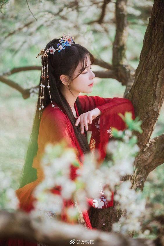 Tháng 4, vận rủi không dám động đến 5 người mệnh này-3