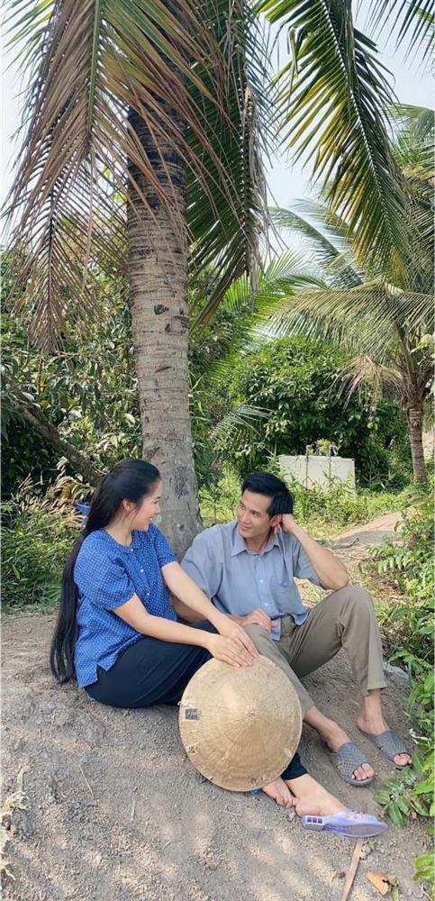 Giàu đừng hỏi nhưng Lê Phương, Ngọc Trinh chỉ ghiền dép lê 35k-5