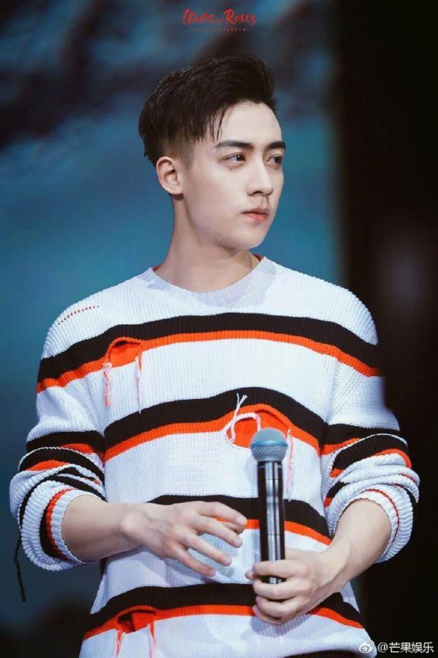 Cốc Gia Thành like status chê Triệu Lệ Dĩnh và Vương Nhất Bác ngu độn-2