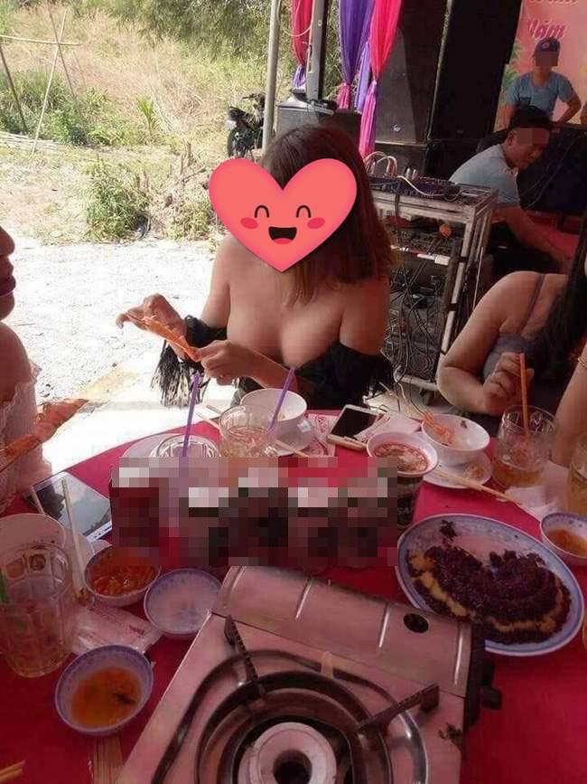 Đi đám cưới, cô gái diện áo kiểu gì mà muốn rơi cả tuyết lẫn lê-1