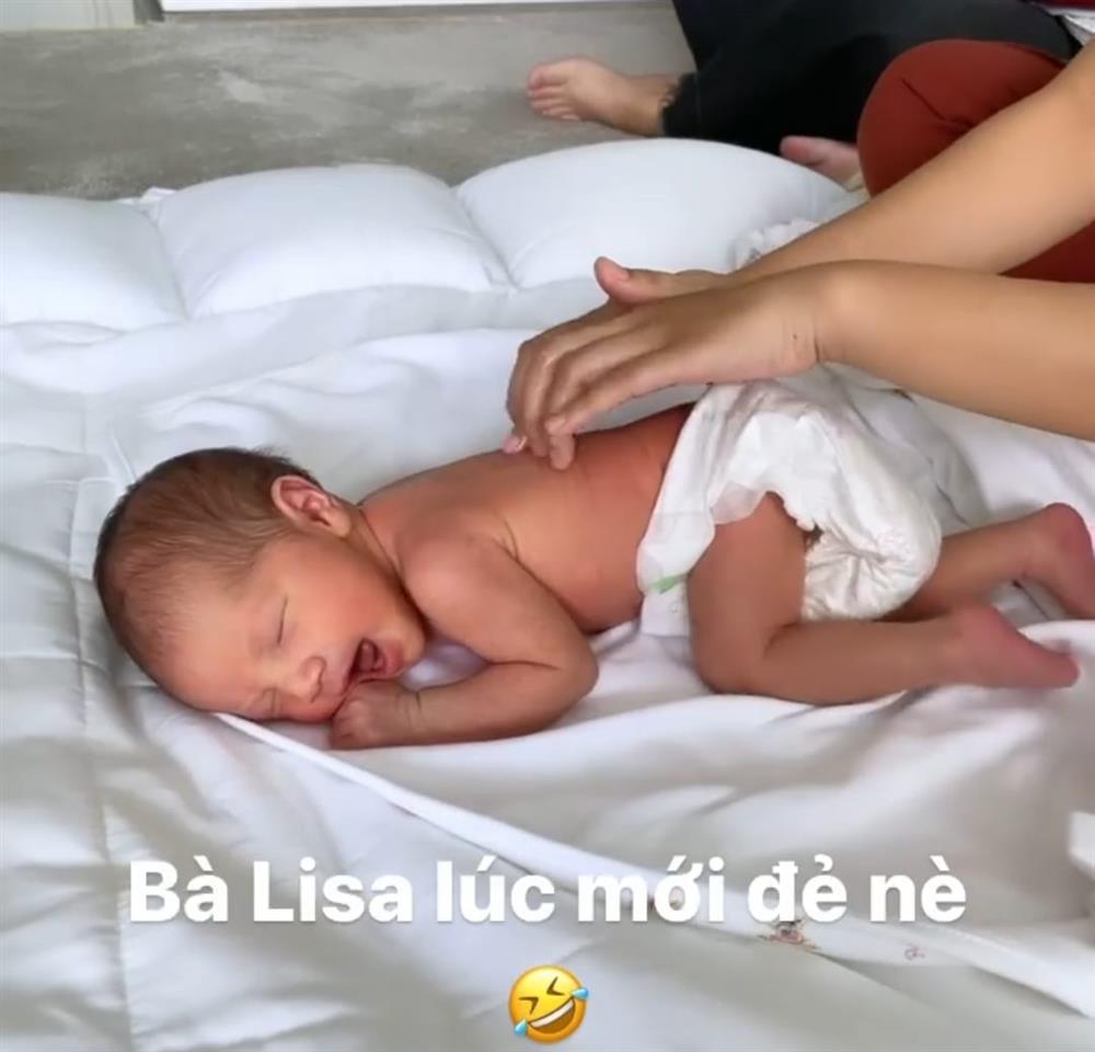 Hồ Ngọc Hà công khai ảnh ái nữ Lisa lúc mới sinh-4