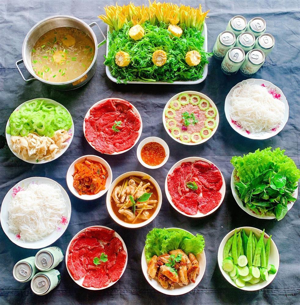 9X làm ca đêm vẫn đi chợ sớm chuẩn bị mâm cơm cuối tuần như tiệc-12