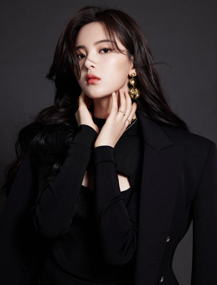 Loạt hành động vô duyên hết chỗ nói của Dương Siêu Việt-1