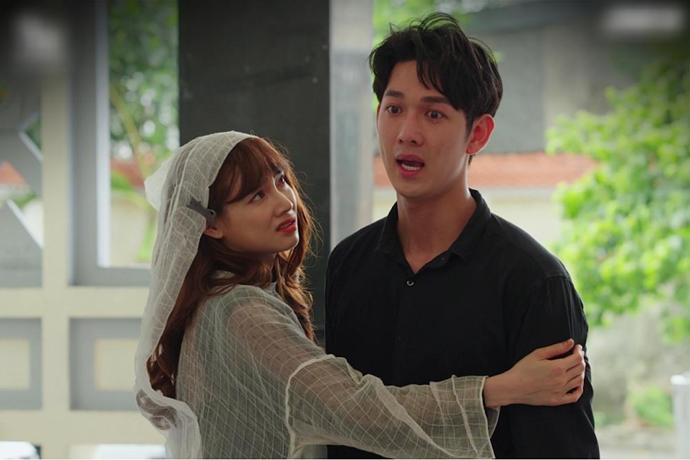 Cây Táo Nở Hoa tập 3: Trương Thế Vinh bị máy bay dụ dỗ giữa lúc tang gia-1