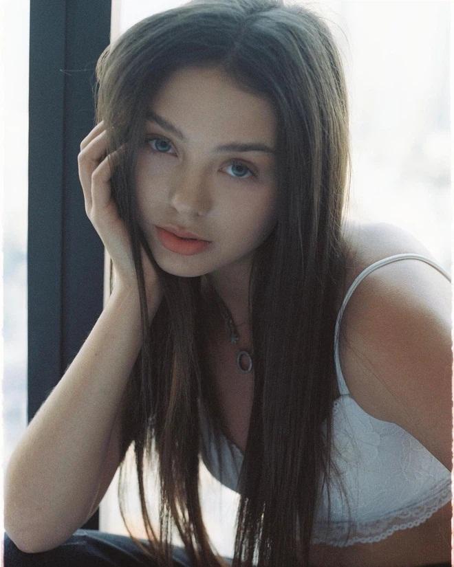 Bạn gái Bùi Tiến Dũng: Người yêu tôi vừa đẹp trai vừa thông minh-3