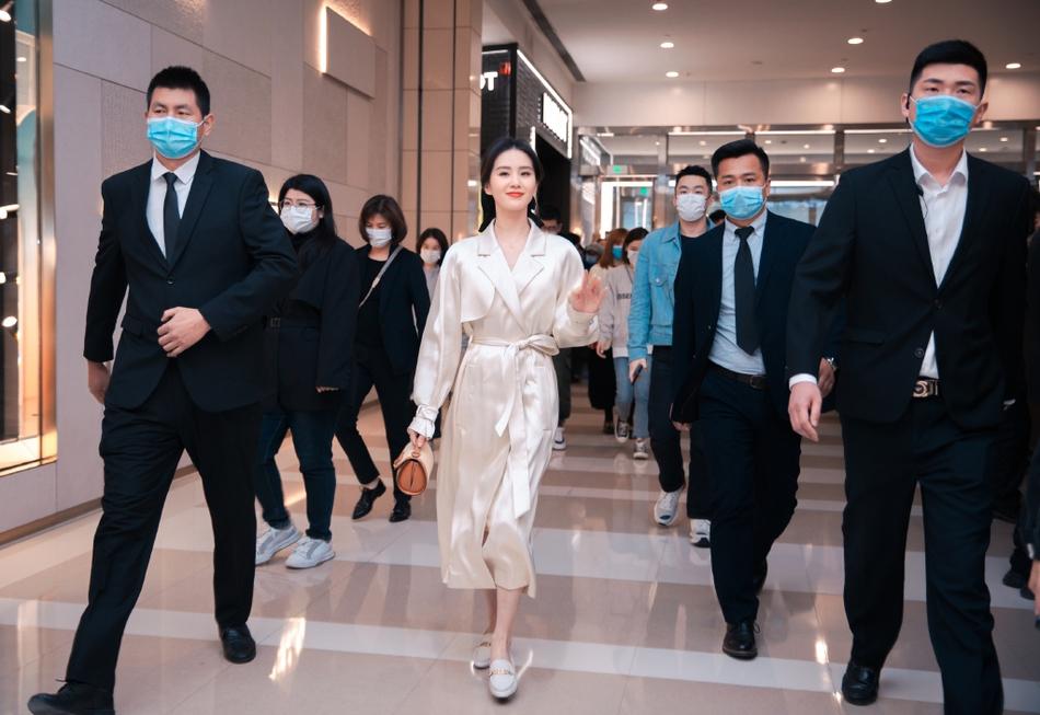 Vẻ đẹp xuất sắc của Lưu Thi Thi trong ảnh chưa chỉnh sửa-7