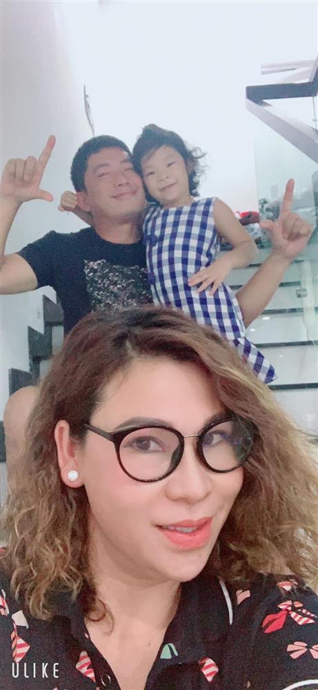 Trước khi lao lý, vợ đại gia và Kinh Quốc tình tứ như uyên ương-21