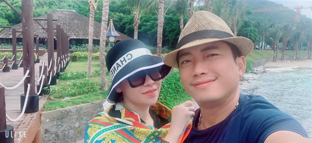 Trước khi lao lý, vợ đại gia và Kinh Quốc tình tứ như uyên ương-18