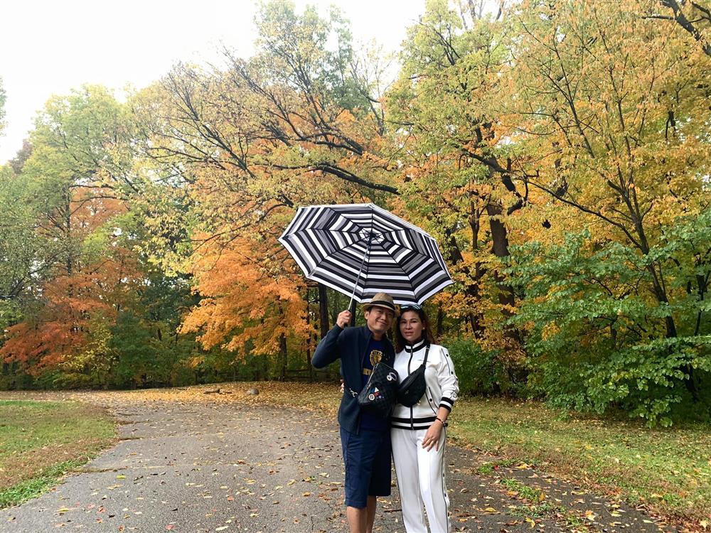 Trước khi lao lý, vợ đại gia và Kinh Quốc tình tứ như uyên ương-19