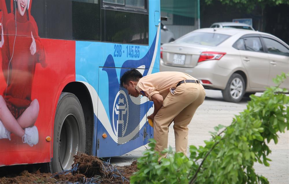 Nhân chứng vụ xe buýt đâm chết người: Mặt cắt không ra máu-3