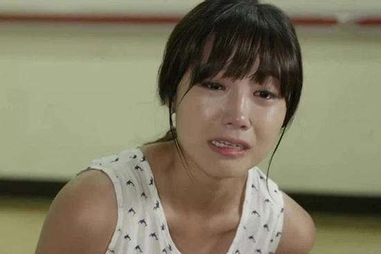 Có lương, vợ 'lột sạch' chỉ để lại 500 nghìn rồi chết điếng với lời nhận xét phẫn nộ