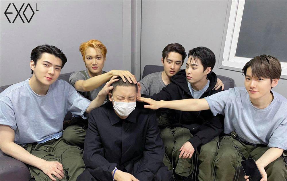 Chanyeol nhập hội xoa đầu trứng, hội từng trải tỏ ra uất ức lắm đây này!-7