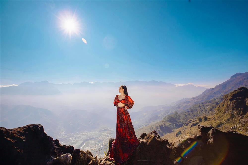 Cô gái bỗng hóa nữ thần giữa núi rừng Sapa trong tiết trời 10 độ C-5