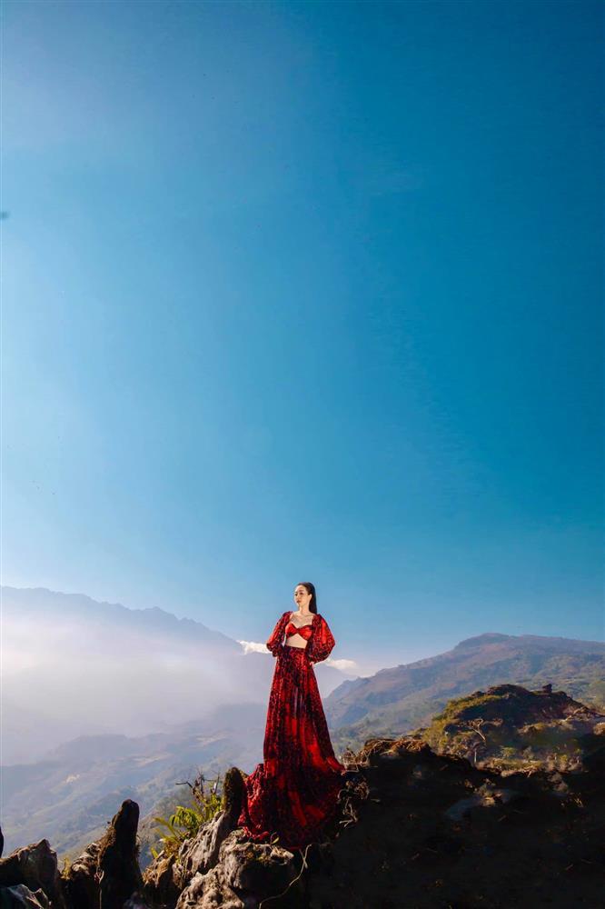 Cô gái bỗng hóa nữ thần giữa núi rừng Sapa trong tiết trời 10 độ C-9