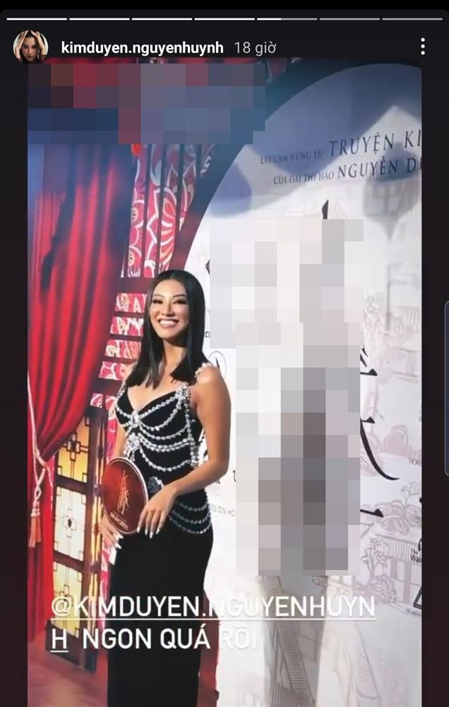 Lily Chen diện lại váy nhái Chanel từng khiến Kim Duyên lao đao-5