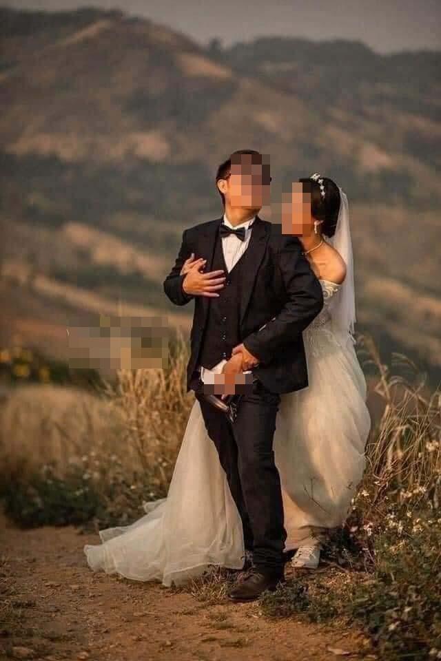 Ảnh cưới chú rể tụt quần cho cô dâu túm vào chỗ hiểm-4