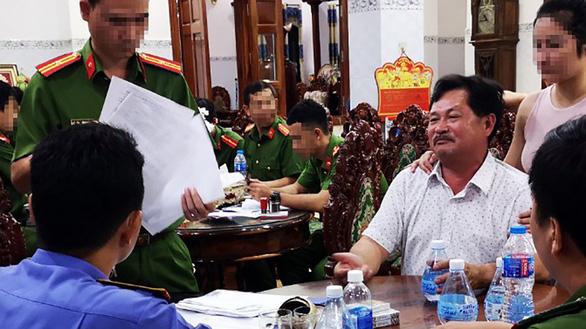 Vợ Kinh Quốc liên quan gì đến chủ biệt thự dát vàng Thiện Soi?-4