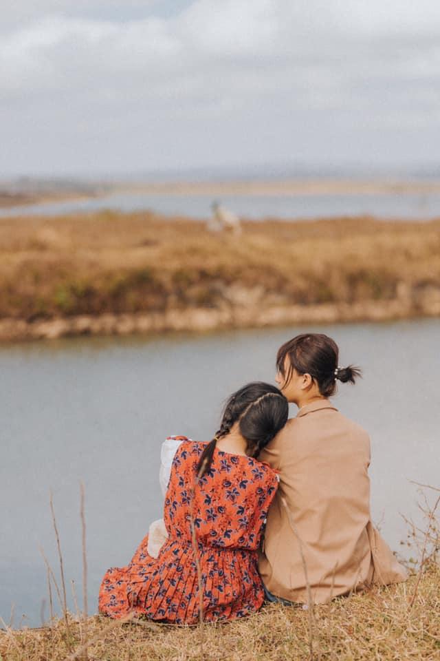 Khoảnh khắc lãng mạn hơn cả yêu của cặp bạn thân 10X quen nhau qua mạng xã hội-12