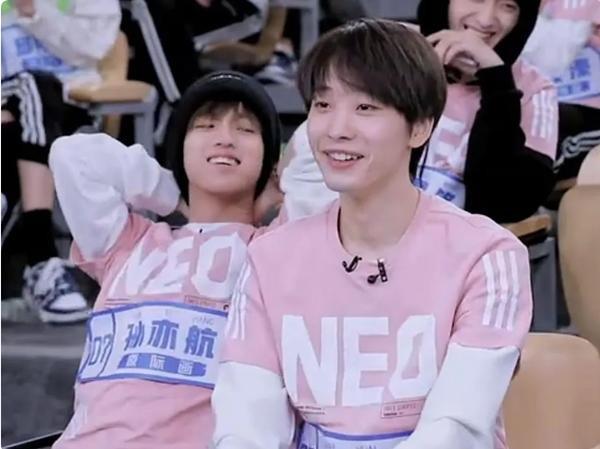 Vụ tẩy chay thương hiệu phương Tây: Truyền hình Trung Quốc xóa hết logo-5