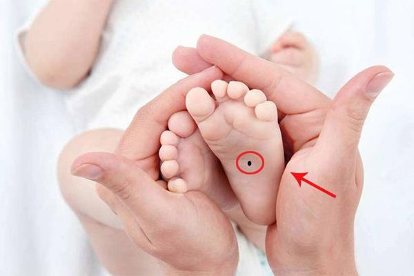 Có 1 trong 6 nốt ruồi ở vị trí này, bạn có khả năng kiếm tiền siêu phàm-7