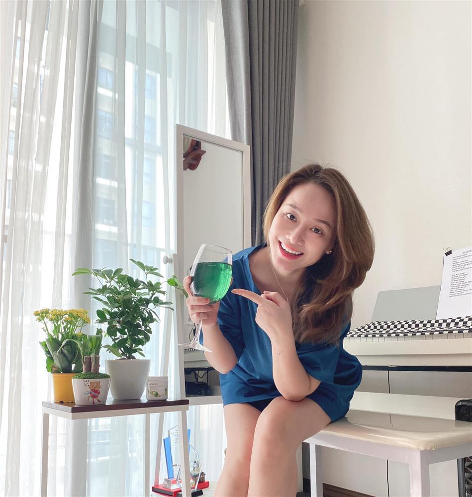 Thu Phượng gợi quá khứ không nơi bấu víu, gia đình tan hoang-1