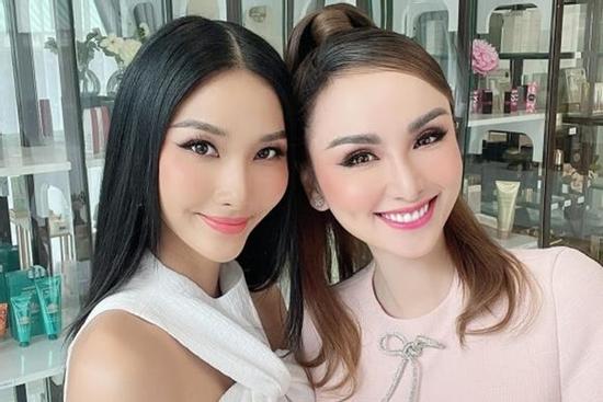 Diễm Hương - Hoàng Thuỳ mặt 'sai sai' qua ảnh chụp app