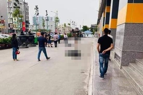 Bắc Ninh: Người đàn ông Hàn Quốc rơi từ tầng 19 chung cư tử vong