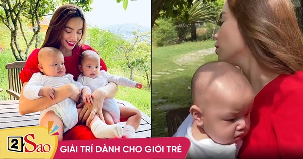 Cặp song sinh nổi quạu khi Hồ Ngọc Hà mang ra chụp hình