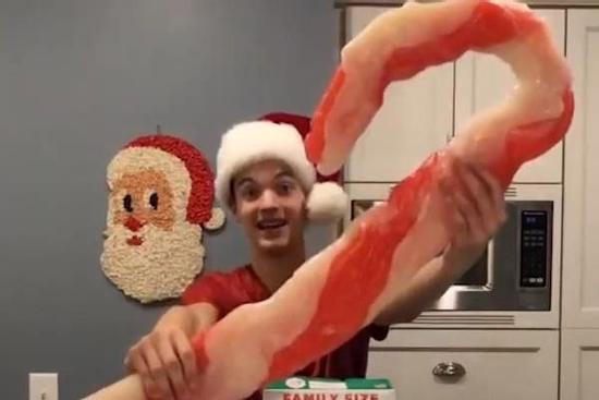 Đầu bếp nổi tiếng vì tạo ra những món ăn khổng lồ