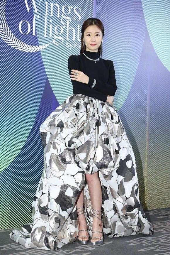 Lâm Tâm Như đeo trang sức giá gần trăm tỷ-4