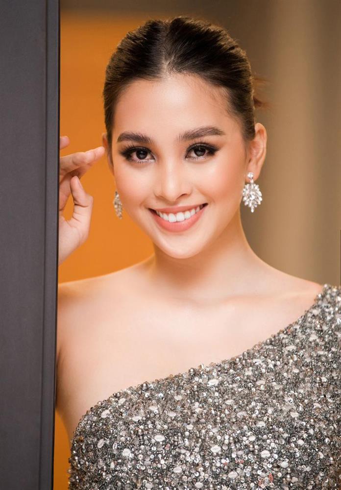 Tiểu Vy gây sốt với ảnh thẻ đúng chuẩn hệ Hoa hậu-5