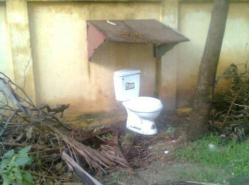 Tuyển tập các kiểu nhà vệ sinh thiết kế chẳng giống ai, đánh đố người sử dụng-3