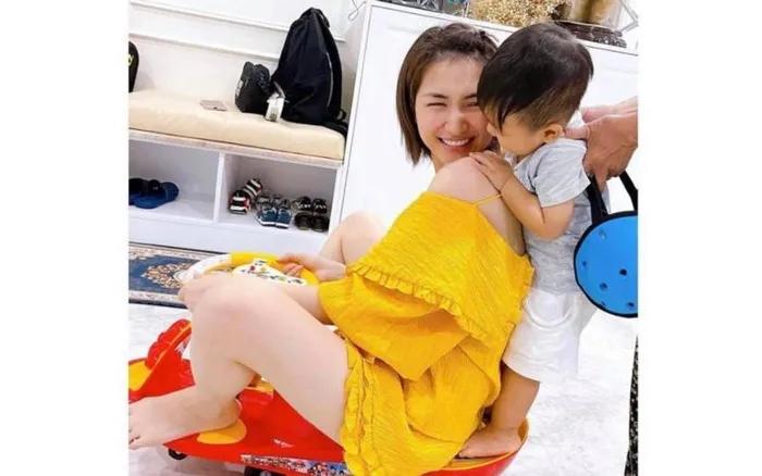 Bé Bo song ca cùng bố, lên nốt cao xuất sắc không kém mẹ Hòa Minzy-4