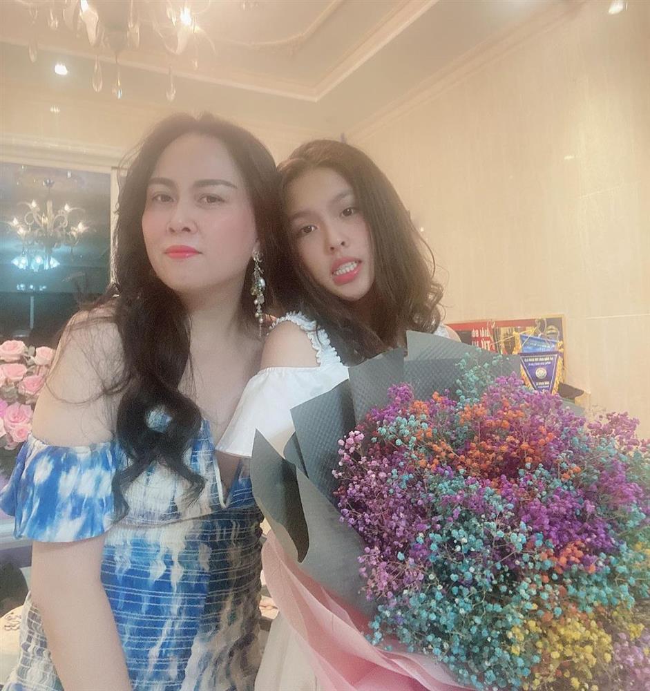 Động thái lạ của Phượng Chanel ngay sau xác nhận chia tay Quách Ngọc Ngoan-3