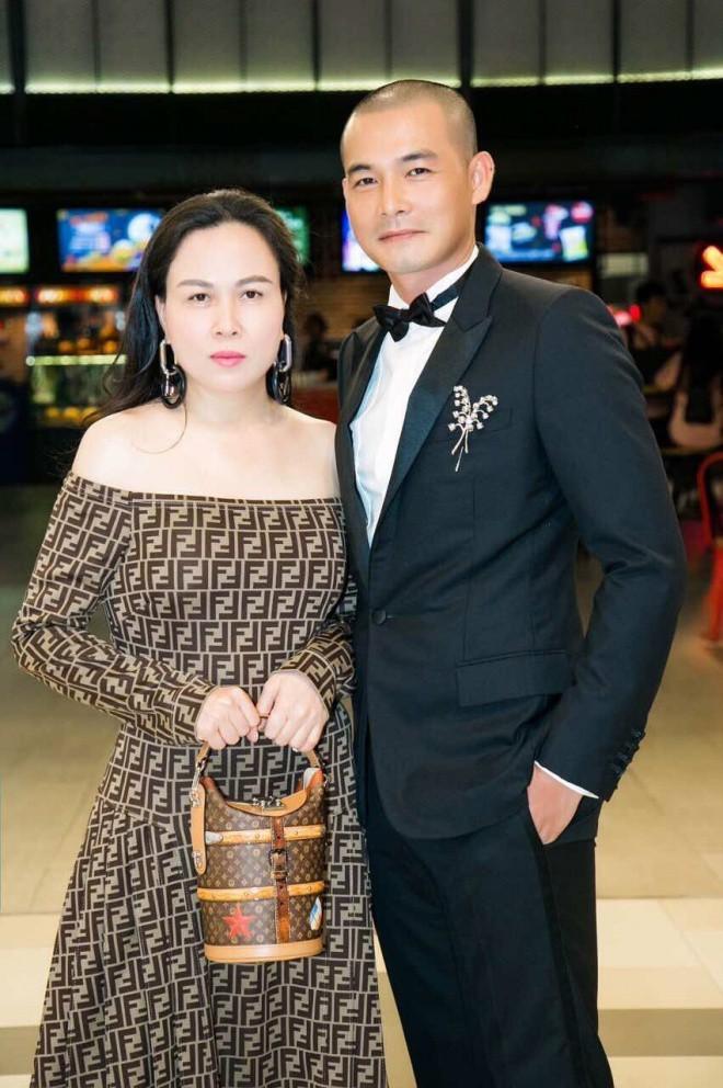 Chia tay rồi, Quách Ngọc Ngoan xử lý hình xăm Phượng Chanel thế nào?-2