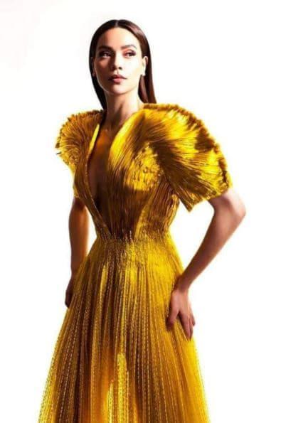 Diện váy đụng hàng Hà Hồ, song Linh đẹp xuất sắc nhưng thần thái không sánh bằng-5