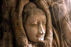 Những đền thờ Phật giáo bí ẩn ở cố đô Thái Lan