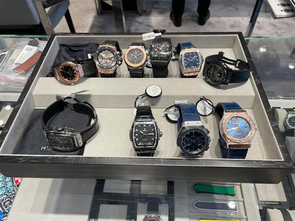 Đàm Thu Trang mua cùng lúc 10 chiếc đồng hồ tặng Cường Đô La-3